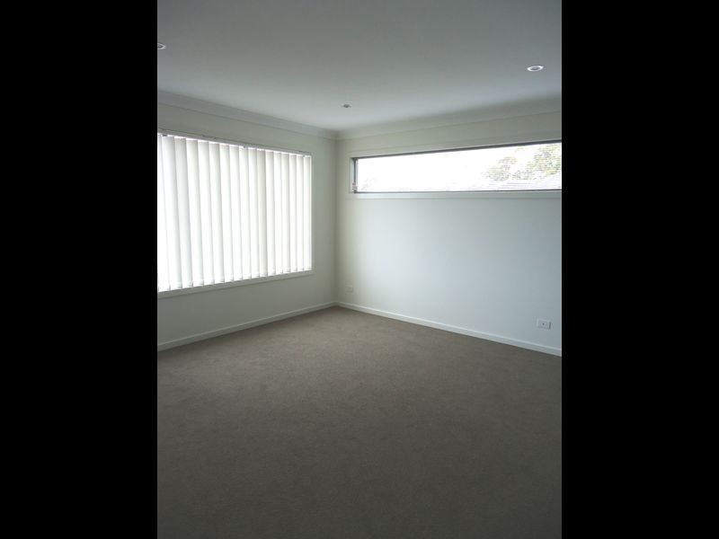 18 Chevron Rise, Highland Park QLD 4211