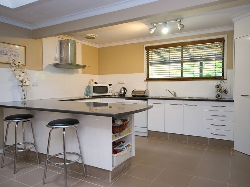 15 Castle Hill Drive South, Gaven QLD 4211