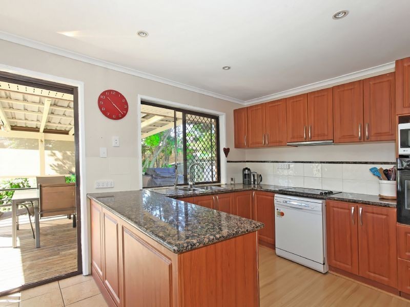 1 Kilmarnock Close, Highland Park QLD 4211