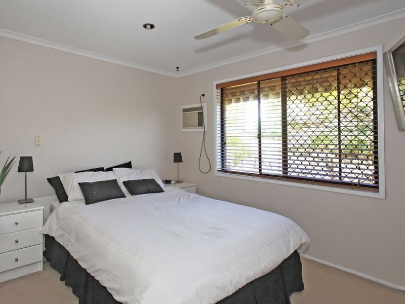 1 Kilmarnock Close, Highland Park QLD 4211