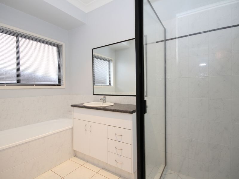 11 Dollar Bird Court, Gilston QLD 4211