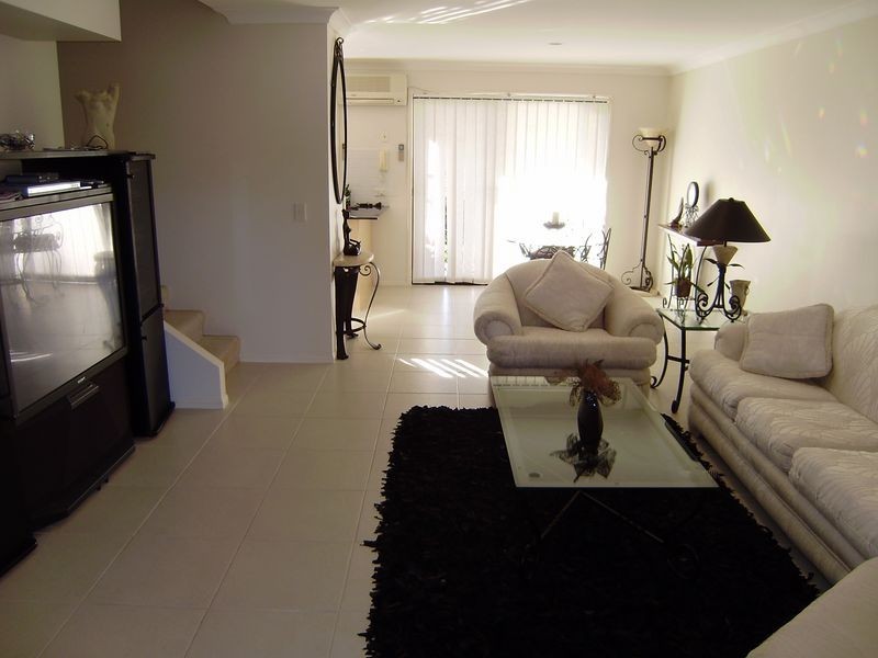 42a/64 Gilston Road, Nerang QLD 4211
