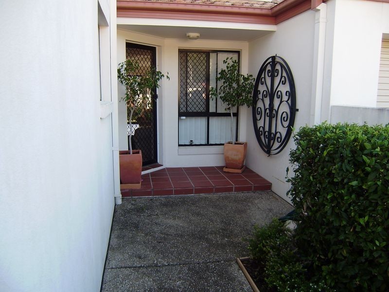 42a/64 Gilston Road, Nerang QLD 4211