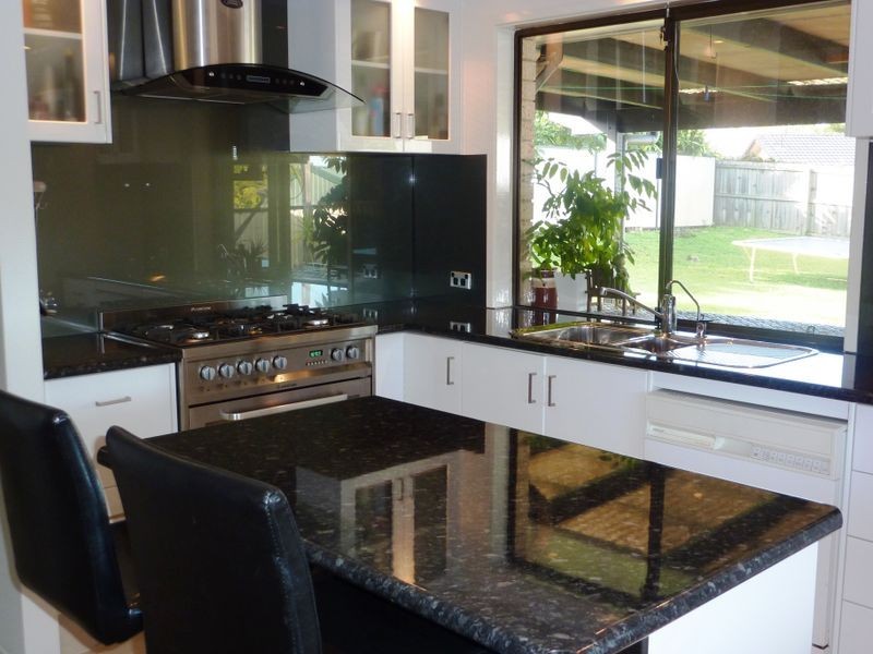 5 Bajada Place, Carrara QLD 4211