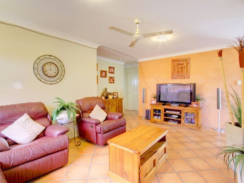 2/72 Paddington Drive, Carrara QLD 4211