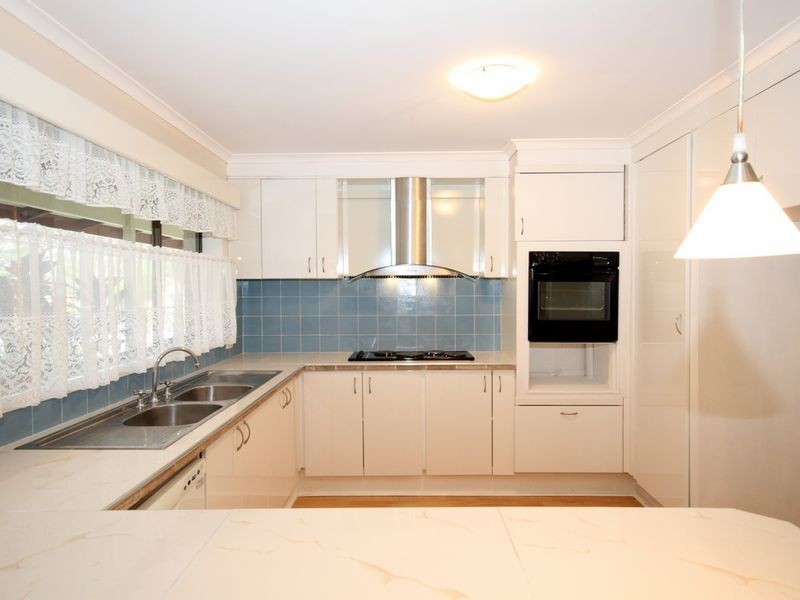 11 Bards Court, Nerang QLD 4211