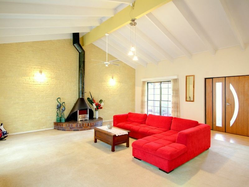 11 Bards Court, Nerang QLD 4211