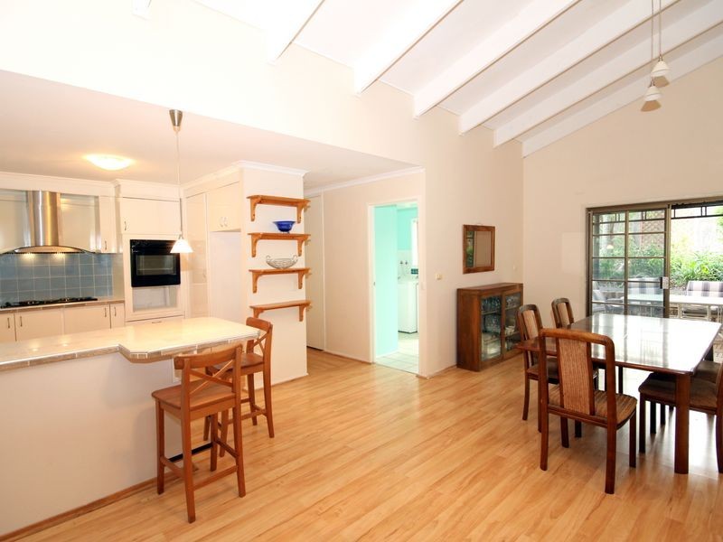 11 Bards Court, Nerang QLD 4211