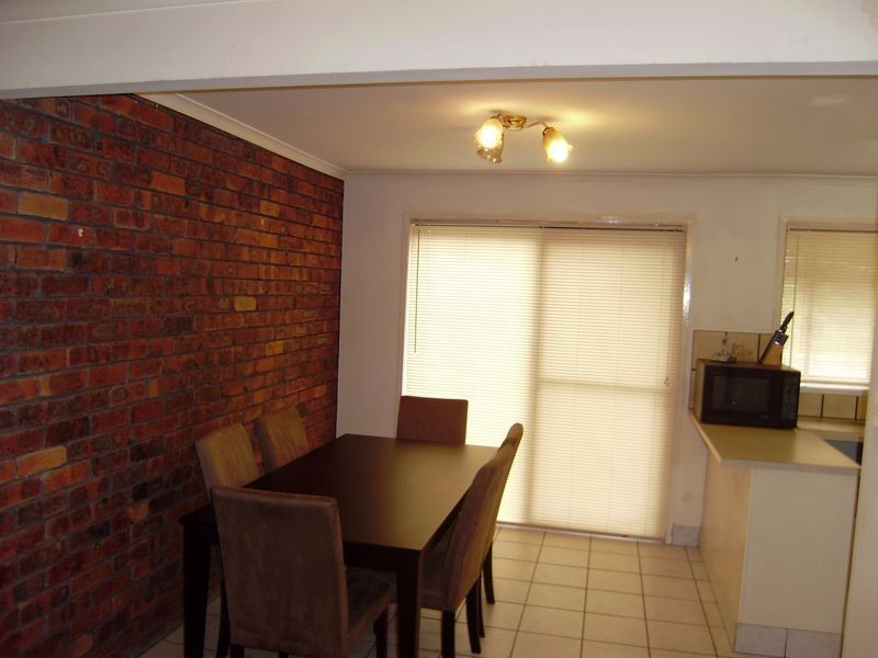2/5 Parkridge Drive, Molendinar QLD 4214