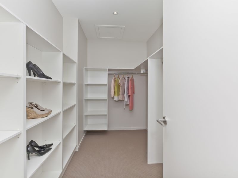 39 Tara Vista Boulevard, Highland Park QLD 4211