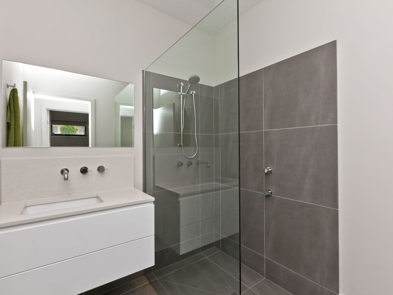 39 Tara Vista Boulevard, Highland Park QLD 4211