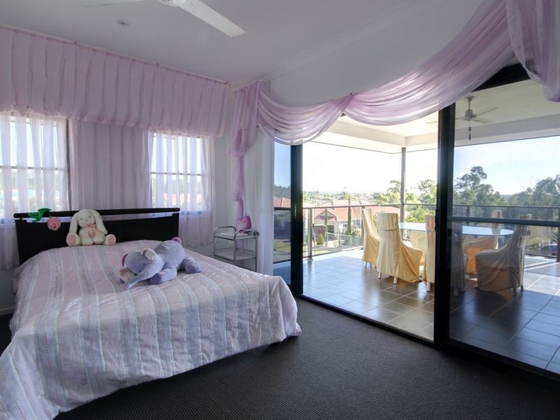 9 Hellman Street, Molendinar QLD 4214