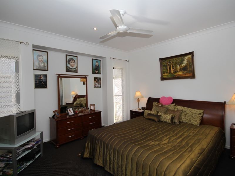 9 Hellman Street, Molendinar QLD 4214