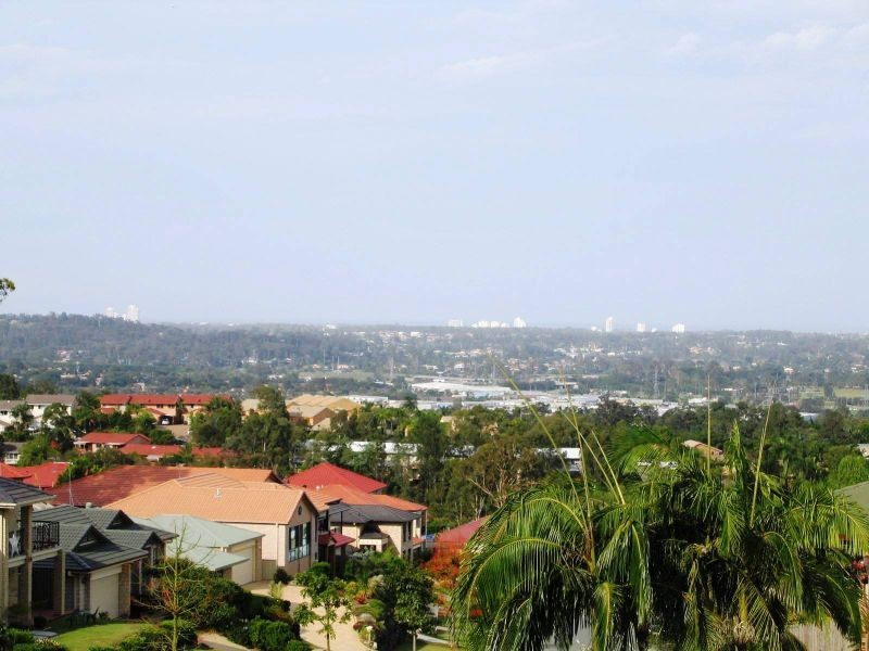 60 Armstrong Way, Highland Park QLD 4211