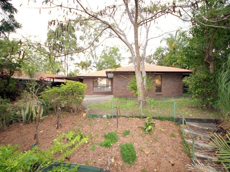 60 Alexander Drive, Highland Park QLD 4211