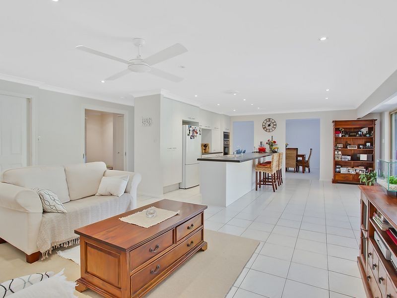 3 Redstone Court, Carrara QLD 4211