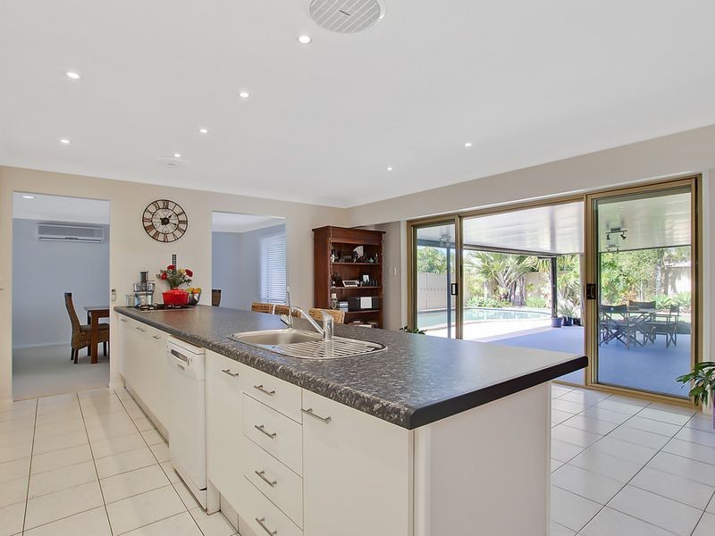 3 Redstone Court, Carrara QLD 4211