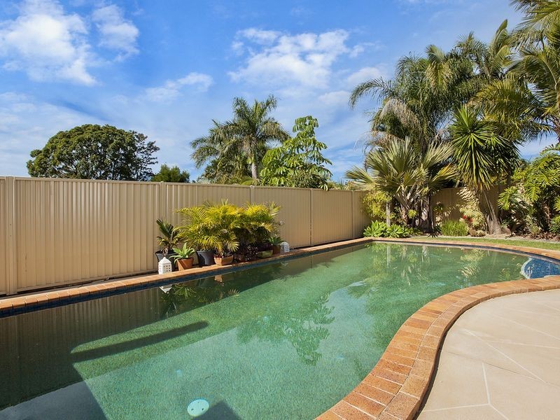 3 Redstone Court, Carrara QLD 4211