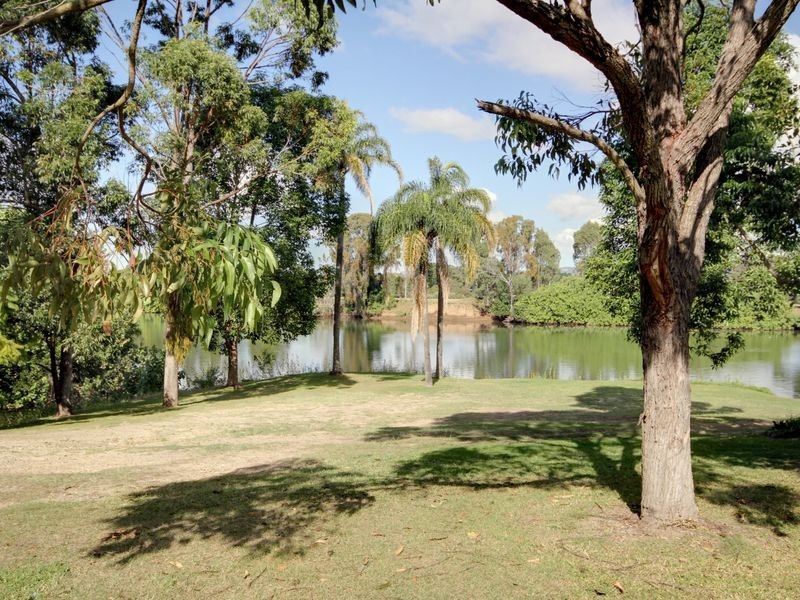 40 Clear River Boulevard, Ashmore QLD 4214