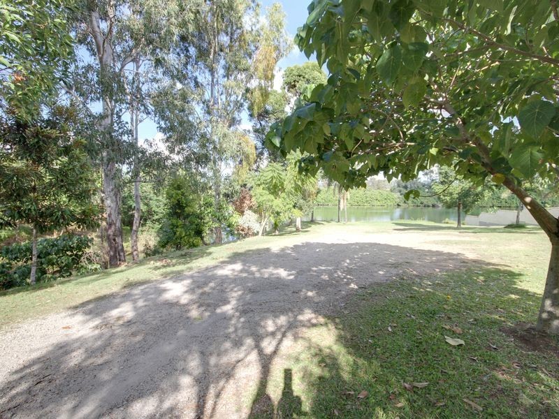 40 Clear River Boulevard, Ashmore QLD 4214