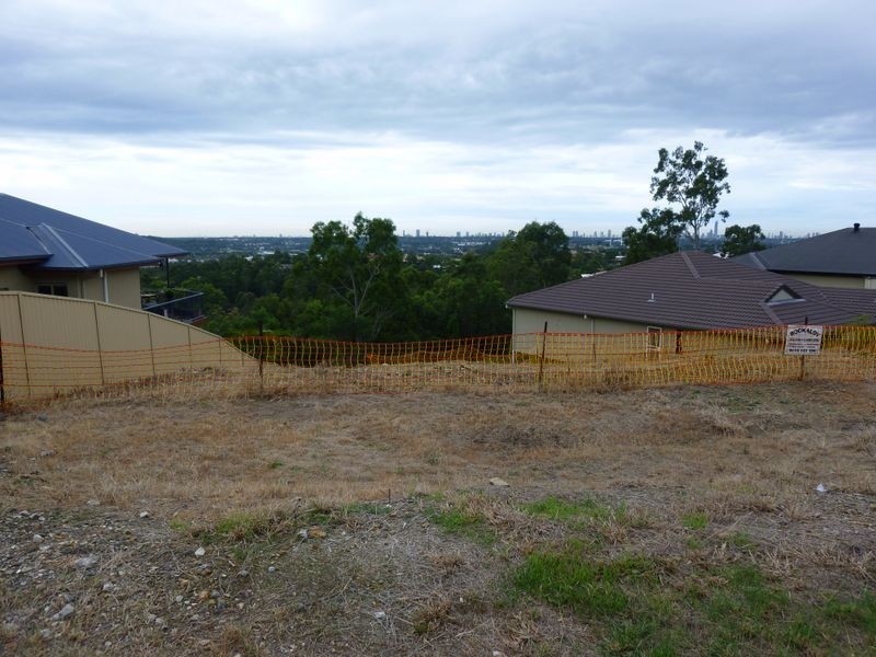 39 Tara Vista Boulevard, Highland Park QLD 4211