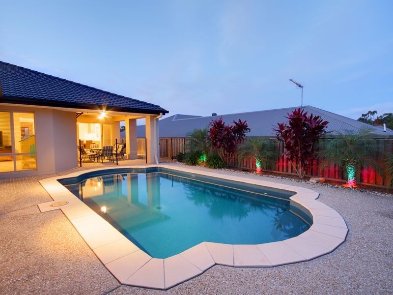 8 Abbey Rose Way, Nerang QLD 4211