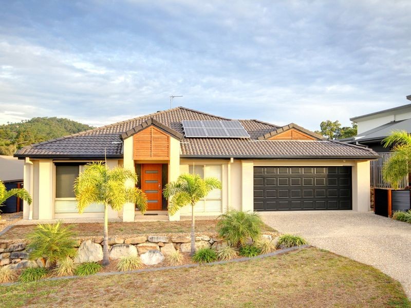 8 Abbey Rose Way, Nerang QLD 4211