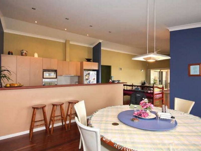 13 Marriott Way, Highland Park QLD 4211