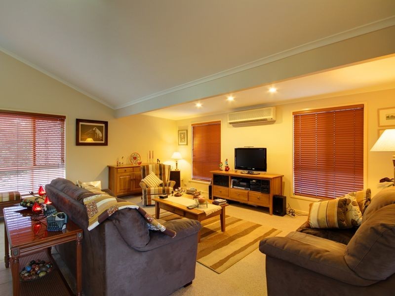 11 Riverlea Waters Drive, Nerang QLD 4211