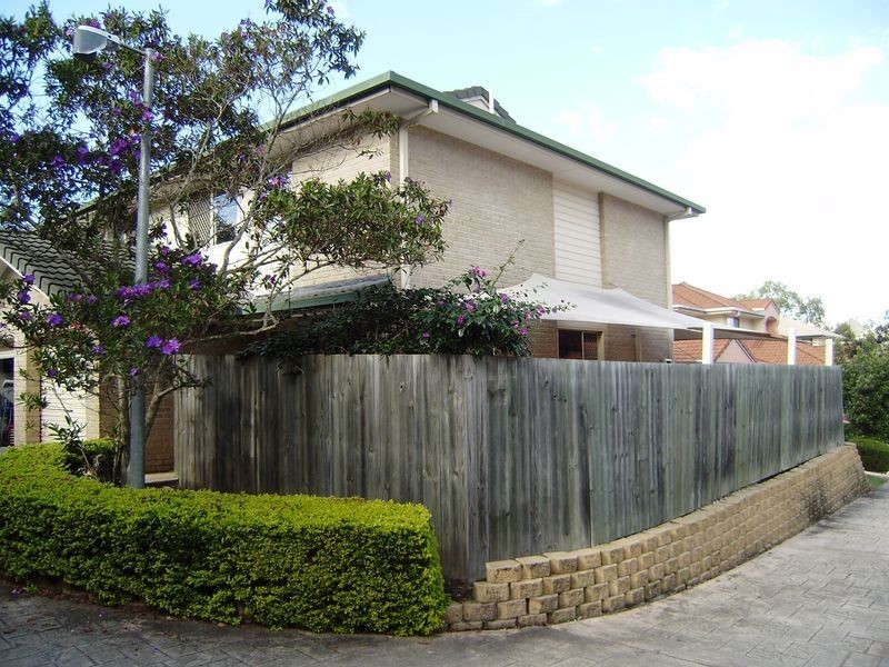 4/4 Bushmead Street, Nerang QLD 4211