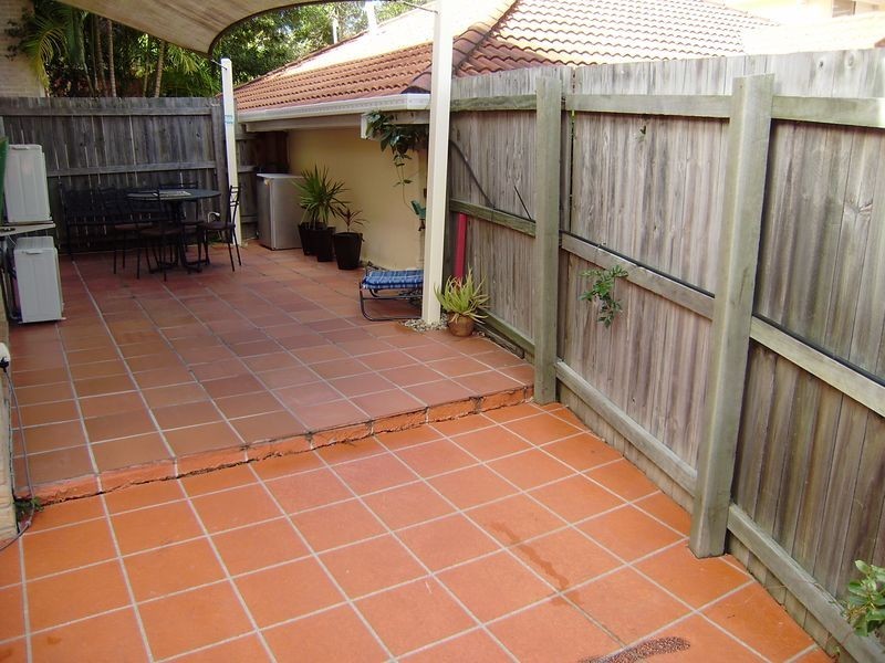 4/4 Bushmead Street, Nerang QLD 4211