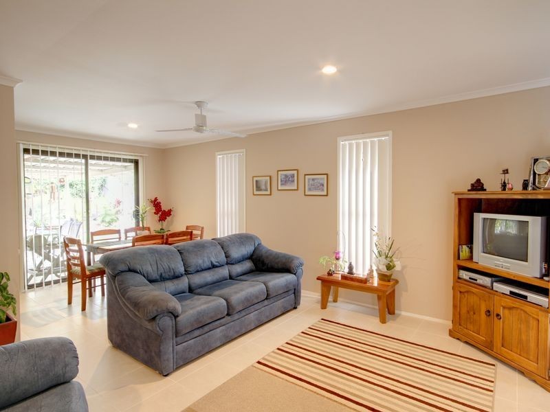 84 Alexander Drive, Highland Park QLD 4211