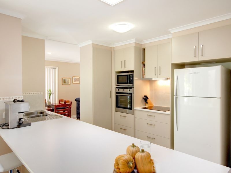 84 Alexander Drive, Highland Park QLD 4211