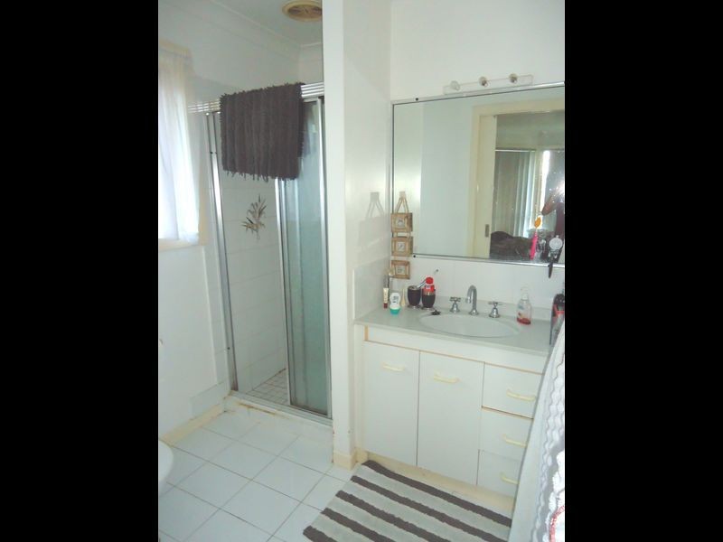 11 Marble Drive, Carrara QLD 4211