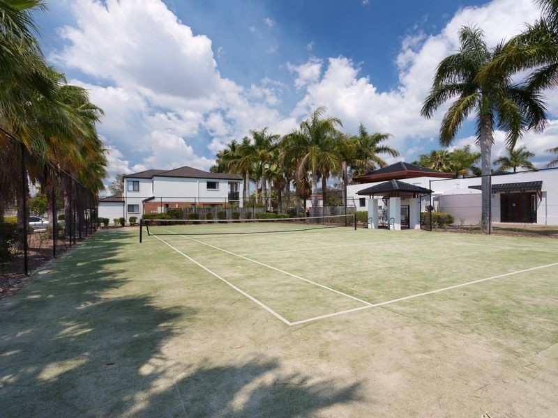 211/64 Gilston Road, Nerang QLD 4211