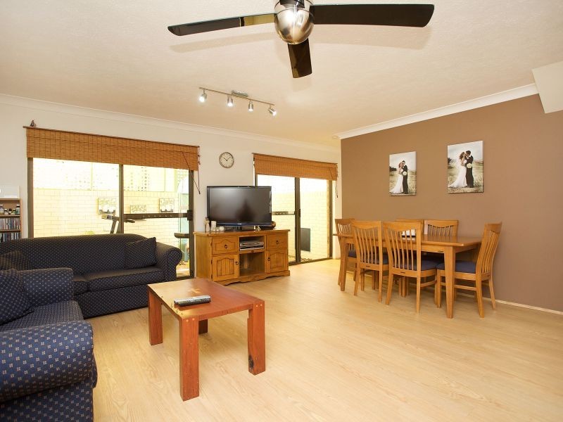 11/1A Mcleod Street, Highland Park QLD 4211