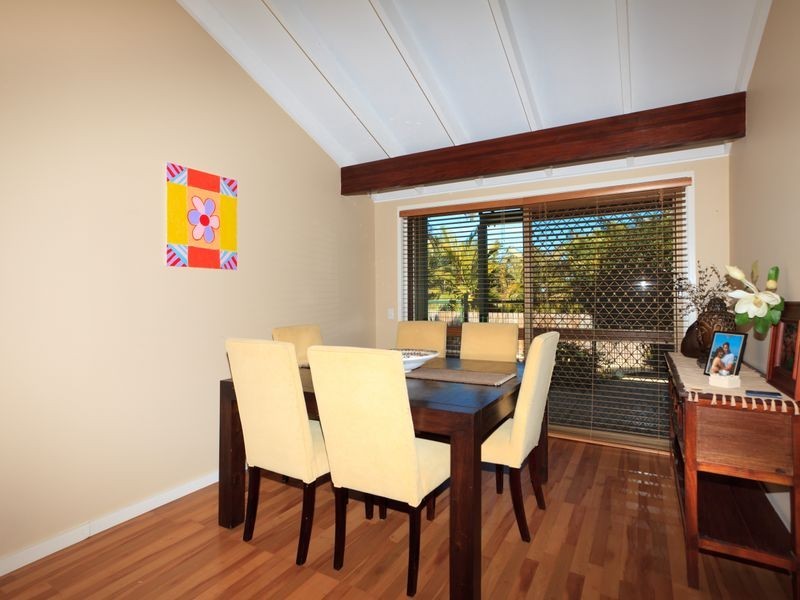 26 Summit Crescent, Carrara QLD 4211