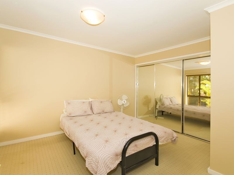 26 Summit Crescent, Carrara QLD 4211