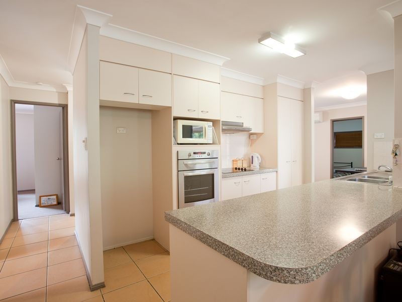 68 Renfrew Drive, Highland Park QLD 4211