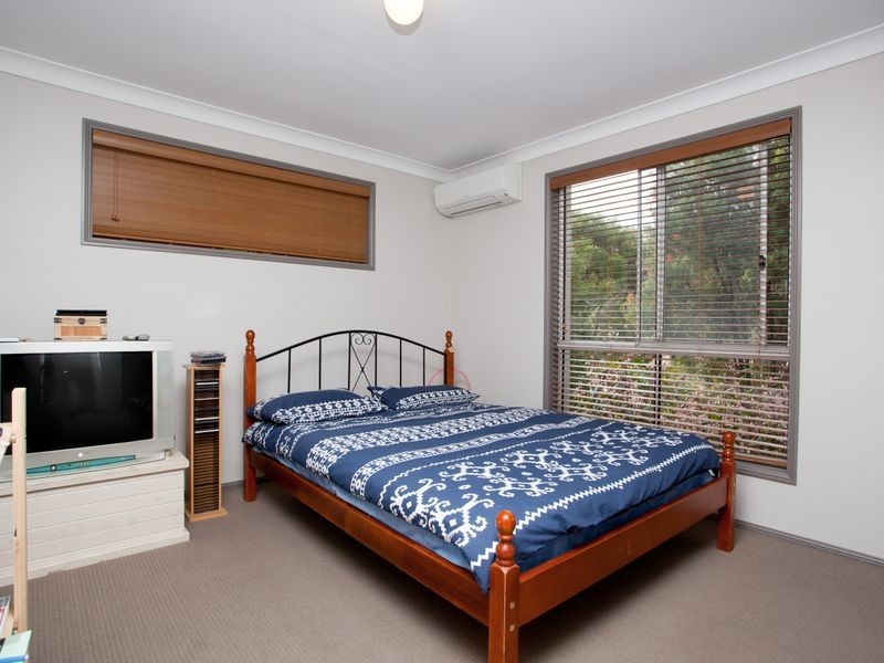 68 Renfrew Drive, Highland Park QLD 4211