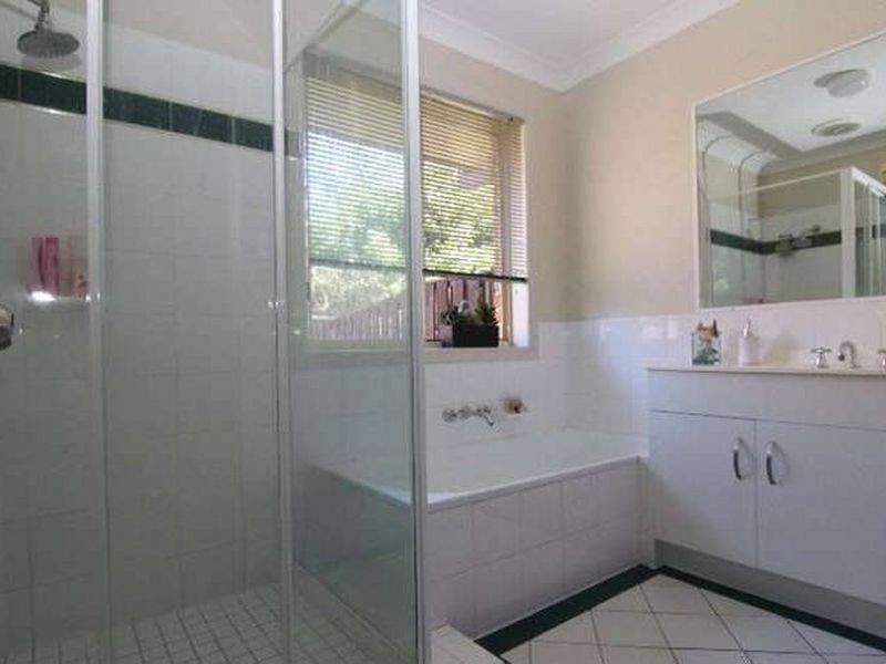 6 Coolawin Place, Nerang QLD 4211