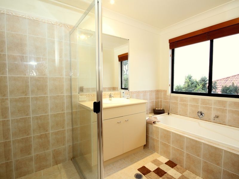 28 Marriott Way, Highland Park QLD 4211