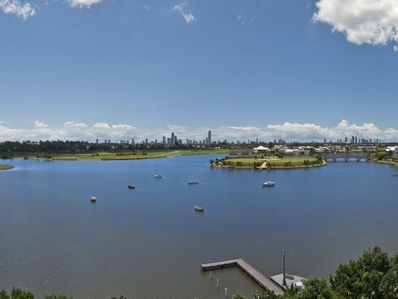 1-24 ‘Quay Views’ Emerald Lakes Drive, Carrara QLD 4211