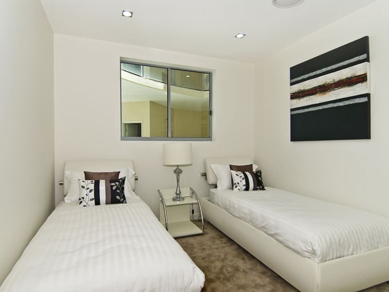 1-24 ‘Quay Views’ Emerald Lakes Drive, Carrara QLD 4211