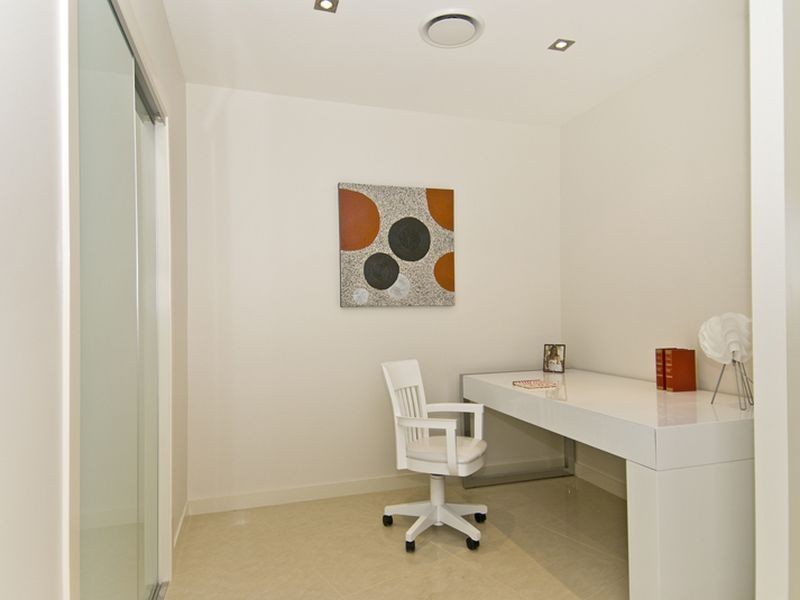 1-24 ‘Quay Views’ Emerald Lakes Drive, Carrara QLD 4211