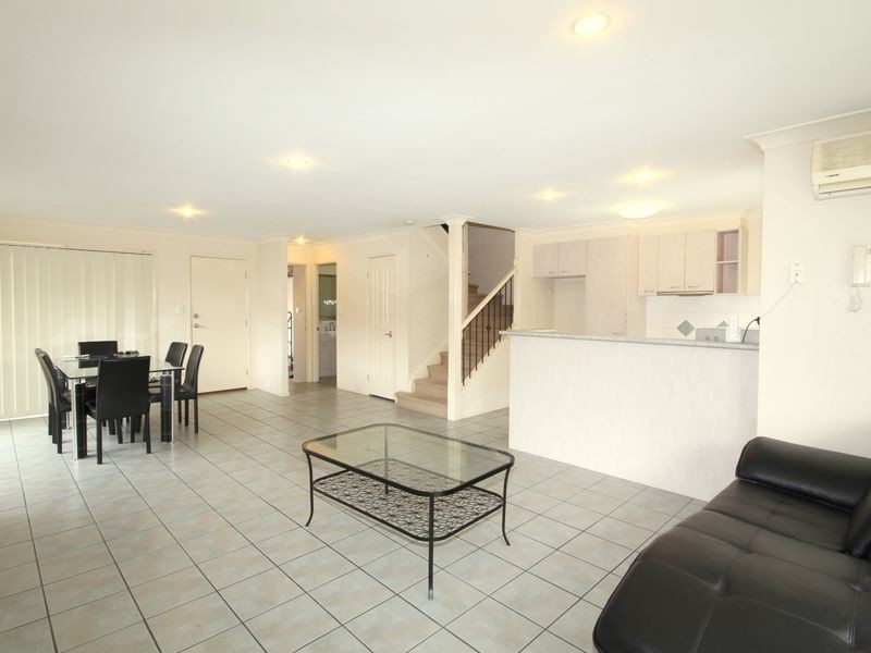 25/1 Secondary Street, Upper Coomera QLD 4209