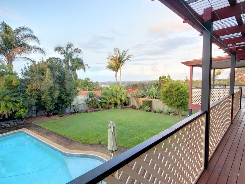 171 Alexander Drive, Highland Park QLD 4211