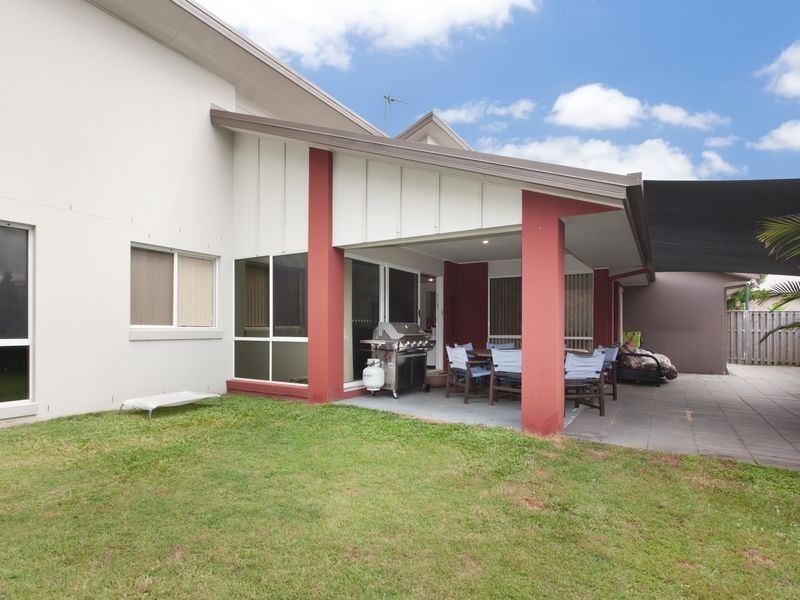 8 Kelsey Circuit, Nerang QLD 4211
