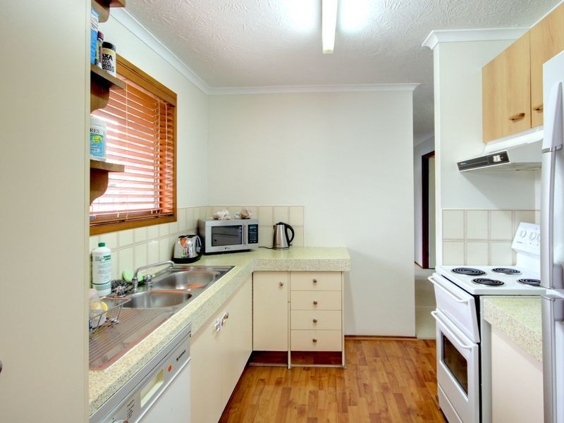 28 Pappas Way, Carrara QLD 4211