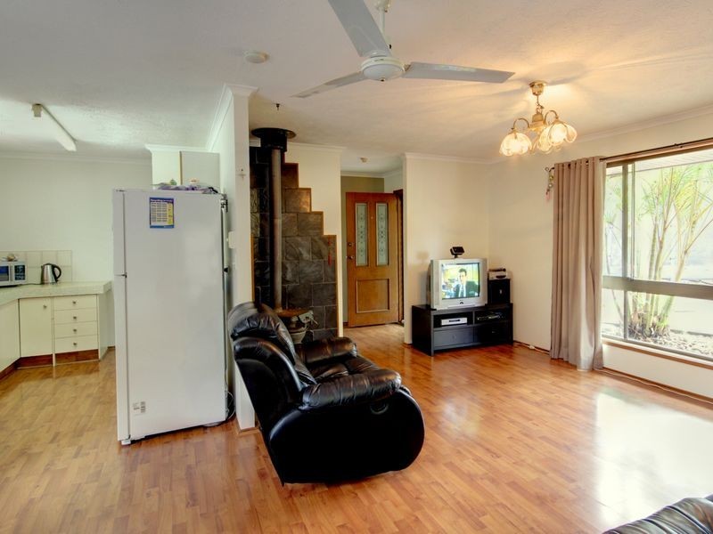 28 Pappas Way, Carrara QLD 4211